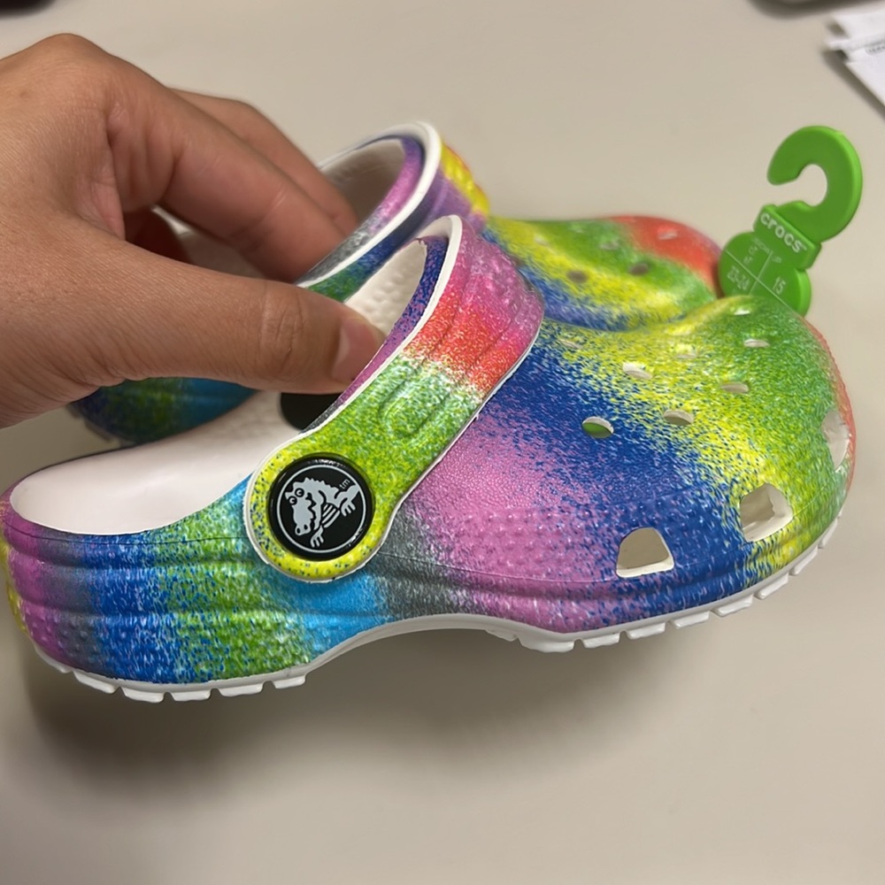 Classic spray dye croc toddler size C7